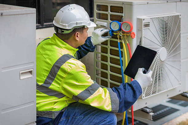 Professional Heat Pump Repair technician working in Rancho Palos Verdes, CA